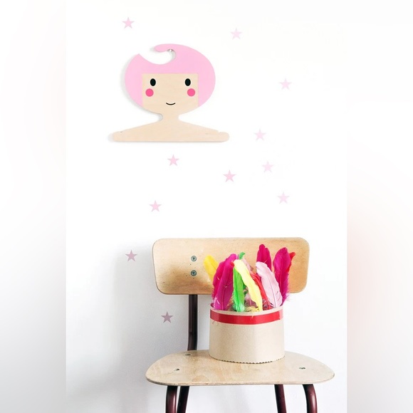 LIKE NEW RED HAND GANG HANGERS - Picture 3 of 8